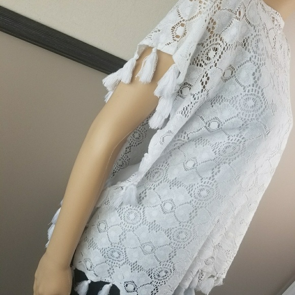 BCGB Generation Tops - NWT. BCBG White Lace Poncho Top w/ Tassles!